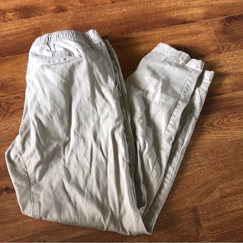 Plugg tan cotton pull on pants in size M (32-34)